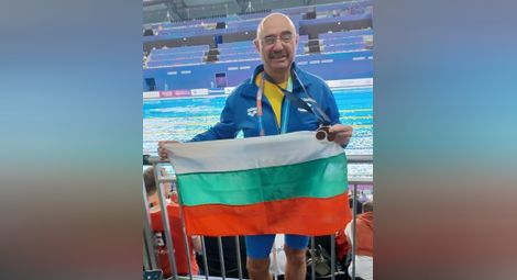 Медали от световно по плуване за ветеран на „Ирис Мастърс“