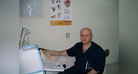 Д-р Пламен Попов
