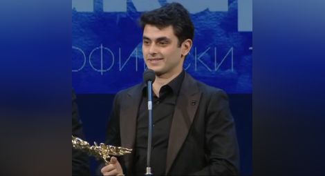 Калоян Желев благодари при получаването на отличието.