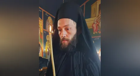 Дядо Наум подстрига нов монах с името Неофит в манастира „Св. Марина“