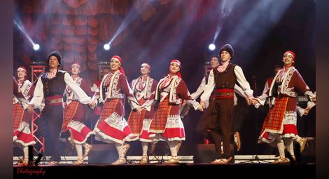 Ансамбъл "Русчуклийче" в Топ 10 за български танцов фолклор