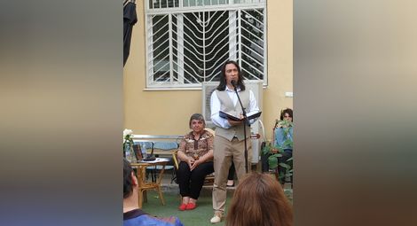 „От мисли като косове нападнат, узрявам в есента си неизбежна“: Поетът с рицарско копие, с което записва синкопите на сърцето