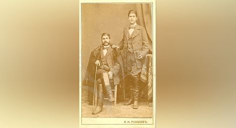 Христо Македонски и синът му Георги, 1879 година.