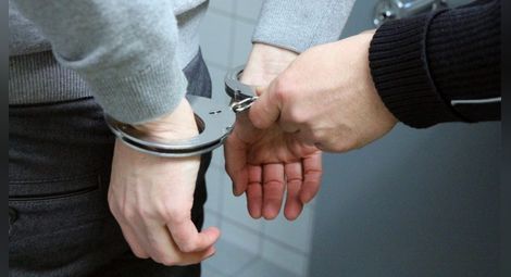 75-годишен въоръжен ветеран от криминалните хроники хванат да краде бензин на „Борисова“