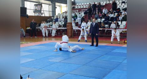 Всички състезатели на русенския СК &bdquo;Динамо&ldquo; спечелиха медали от международен турнир по джиу-джицу