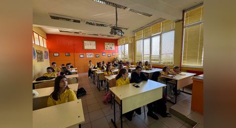 Теодор Цветков се срещна с ученици от ОУ &bdquo;Любен Каравелов&ldquo;-Русе