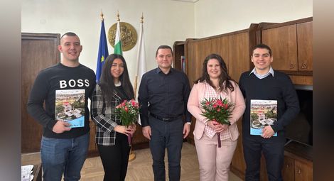 Три русенски двойки победиха в конкурса за най-добра семейна снимка