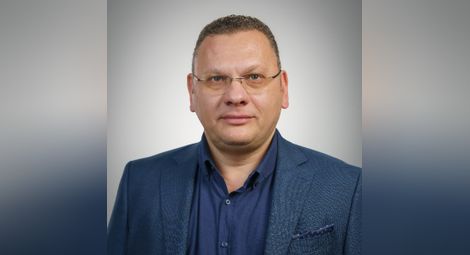 Д-р Боян Валентинов