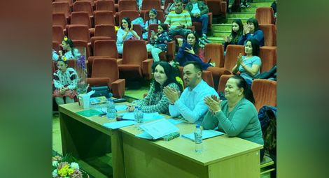 Рекорден брой гайдари участват в Националния фолклорен конкурс „Дунавски славеи“, 4-годишната Яница от Търговище е най-малкият изпълнител