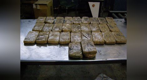 Над 15 кг хероин намерени в джип без шофьор на Дунав мост