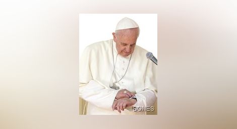 Папата: Ватикана не трябва да е като кралски двор