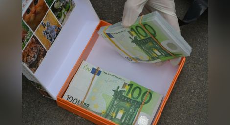 Разкриха печатница за фалшиви пари в София