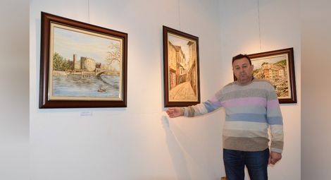 Славейко Петров показва пейзажи и модели за 20 години творчество