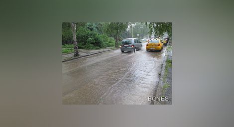 Големи щети от наводненията и градушките в Добричко