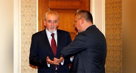 Шестчасов разговор между Местан и Станишев решил съдбата на кабинета
