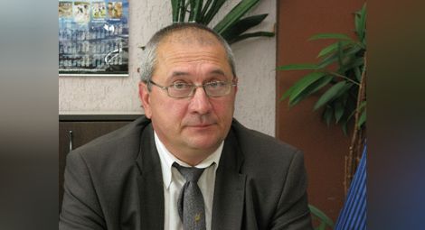 Румен Русев спечели кметския стол в Червена вода с близо 81%