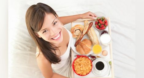 Защо стабилната закуска помага за отслабване