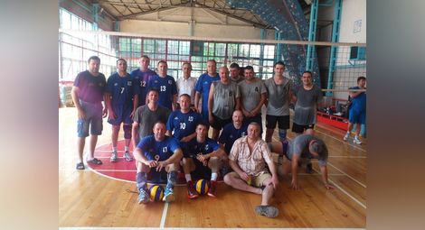 Украинци и дунавки шампиони на волейтурнир за ветерани