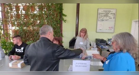 Напрежение на кметския балотаж в Две могили след спокойния първи тур