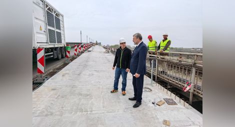 С пускане на трафика по Дунав мост ще бъдат отворени   и всички гишетата за плащане на таксата за преминаване   през съоръжението