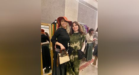 Създателките на „Модни пространства“ в Русе Антоанета Делийска-Стефанова и Диляна Русанова: Каним всички на едно двудневно преживяване - да дойдат, да вземат чаша вино, да разгледат. Ще бъде преживяване в пъстра и емоционална среда