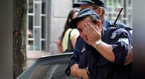 Каруцар ухапа полицай заради конски фъшкии в Мездра