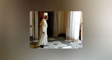 Папата изненада венецианка с чек за 200 евро