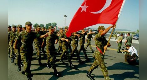 Турската армия е в пълна бойна готовност