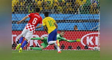 Бразилия обърна Хърватия с гол от дузпа