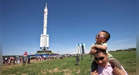 305 китайци си купиха билети до Космоса
