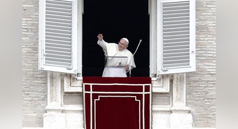 Папата ще посети Албания през септември