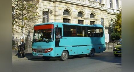 Кондукторка в автобус на „Шанс“ вдигнала билетите от името на кмета