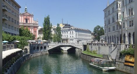 Средната месечна заплата в Словения достигна 1000 евро