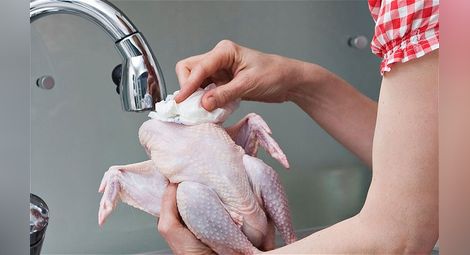 Не мийте пилето преди готвене!