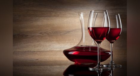 Чаша вино от време на време може да спаси зрението