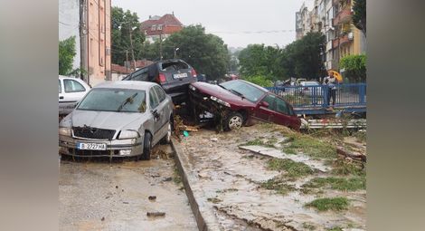 Кошмар във Варна: 9 жертви, включително 2 деца - подробности
