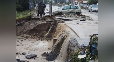 11 жертви на потопа във Варна, 2-ма загинаха в Добрич - ОБОБЩЕНИЕ