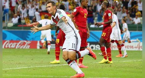 Легендата Клозе донесе точка на Германия срещу Гана