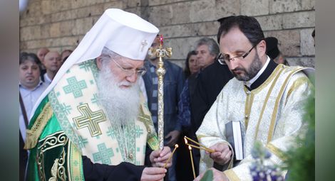 Патриарх Неофит: Вярата ни укрепява, дано да укрепи и бедстващите