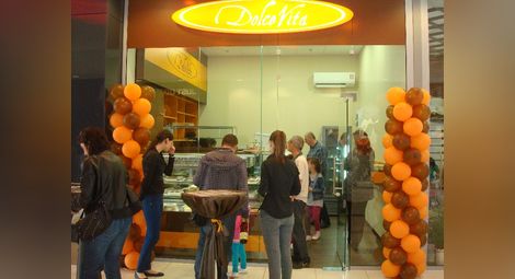 Сладкарница „Долче Вита“ отвори врати в „Мол Русе“