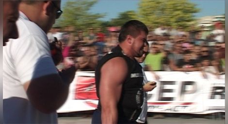 Най-силните мъже от четири държави показаха мускули в Пловдив