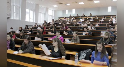 Тиха паника в университетите - нямало достатъчно кандидати