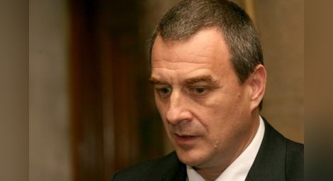 Отношенията ни с президента не са лоши, уверява Йовчев