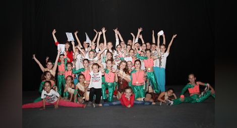 Три гран при за танцьорите на „Мираж“ на международен фест