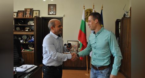 Златна значка връчи кметът на хореографа Богдан Донев