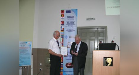 Проф.Смрикаров със златен медал от Съюза по автоматика и информатика
