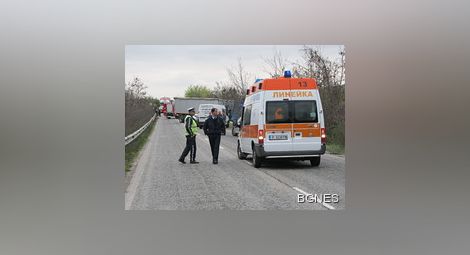 Шофьор на камион загина край Кермен