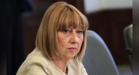 Клисарова даде на прокуратурата сайт за фалшиви дипломи