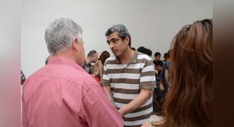 Майстор Ануар Шалгин и ученици подредиха съвместна изложба