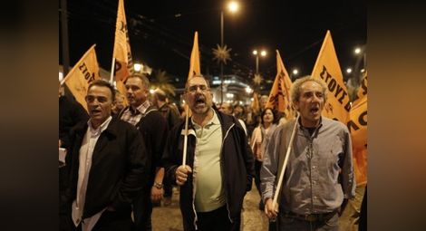Гърция парализирана от обща стачка